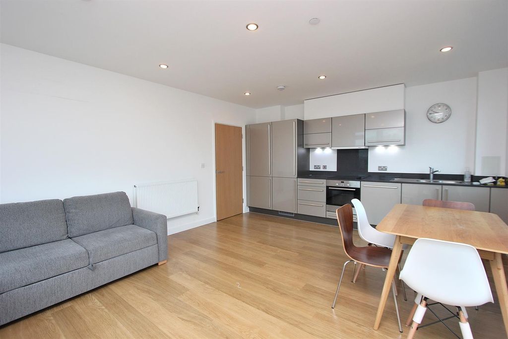 Property photo 1 of 7 Iona Tower.Jpg