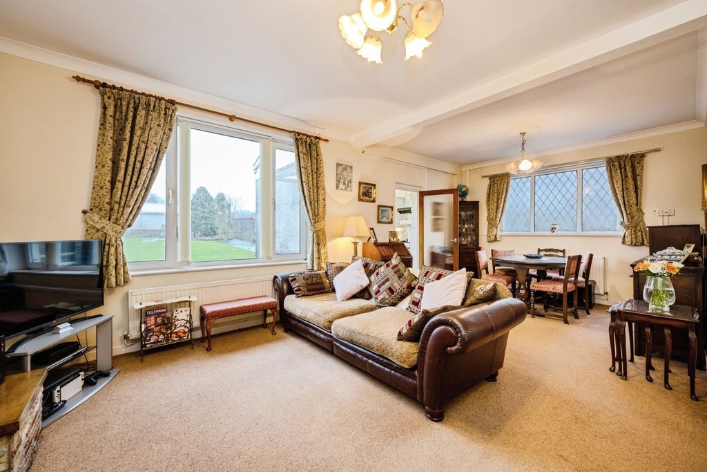 Property photo 2 of 21 Pbox-Img.Jpg