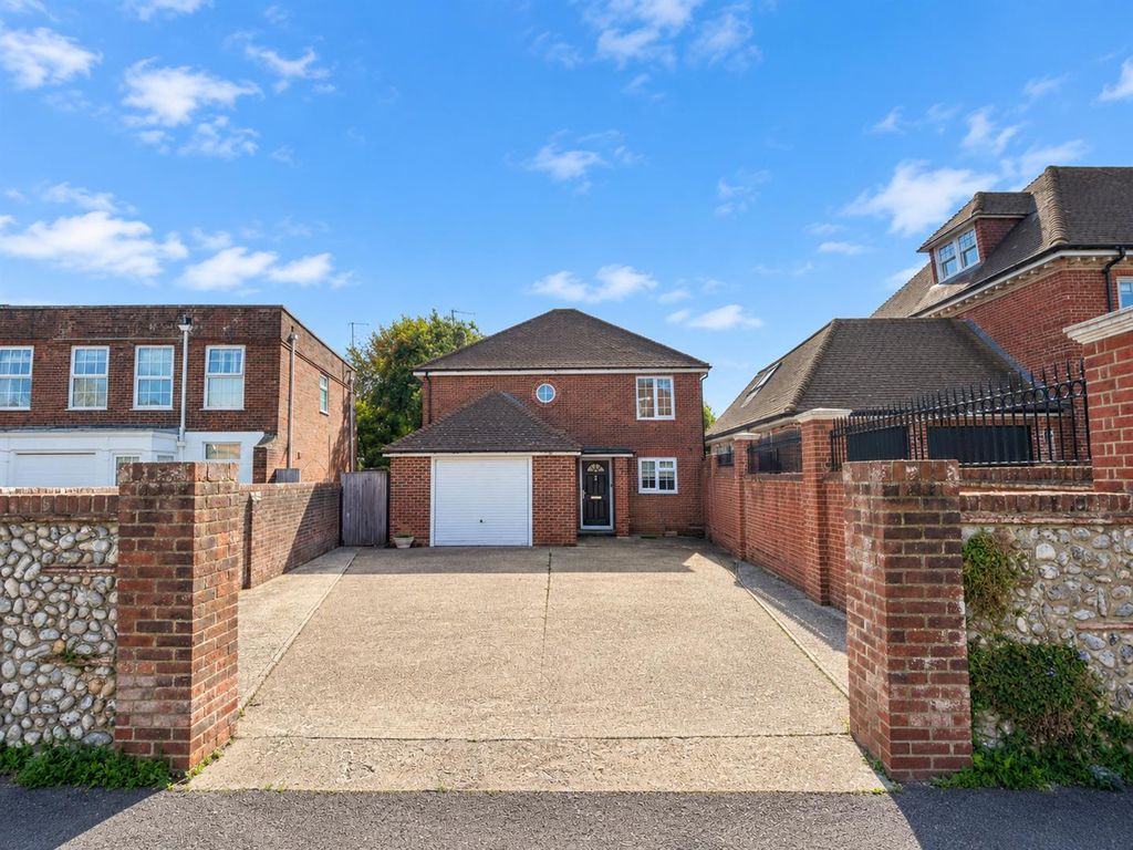 Property photo 1 of 15 1.Png