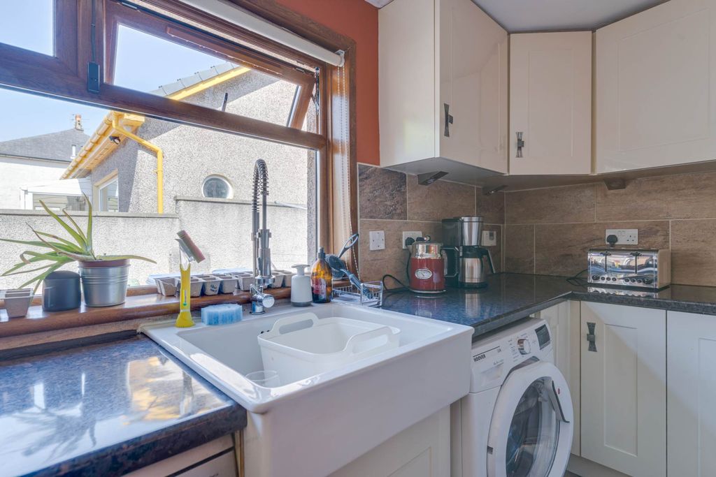 Additional image 7 of 4 bed detached house for saleMilliken Road, Kilbarchan PA10