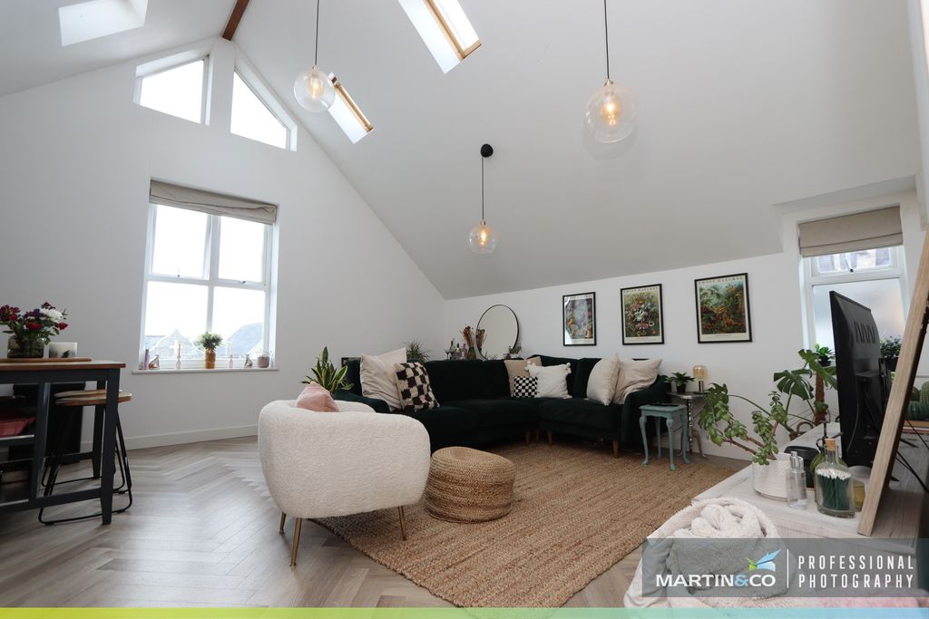 Property photo 3 of 16