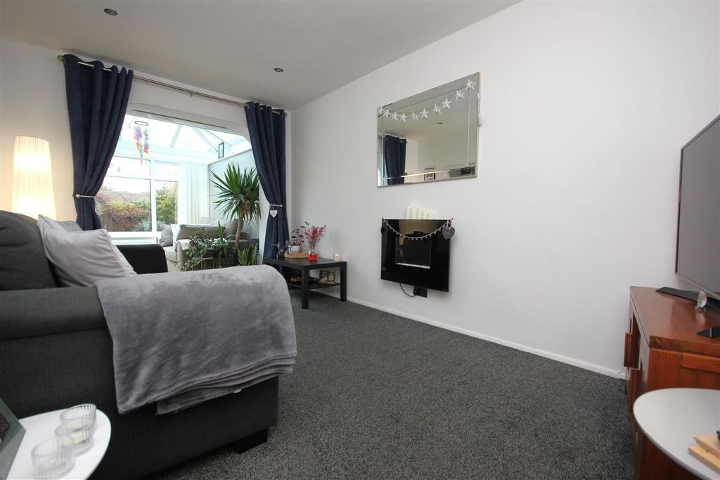 Property photo 2 of 14 Img_0218.Jpg