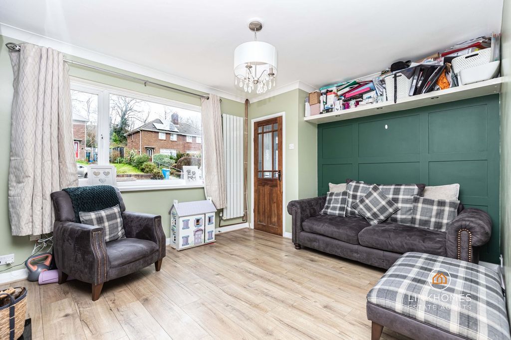 Property photo 3 of 17