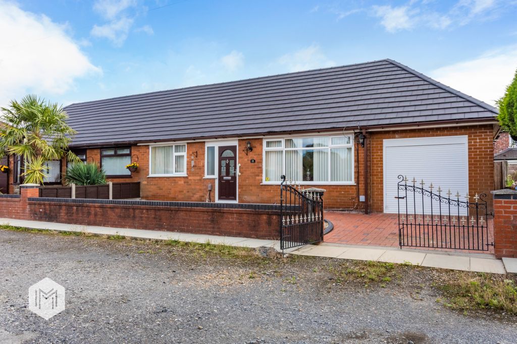 Property photo 1 of 19 Picture No. 05