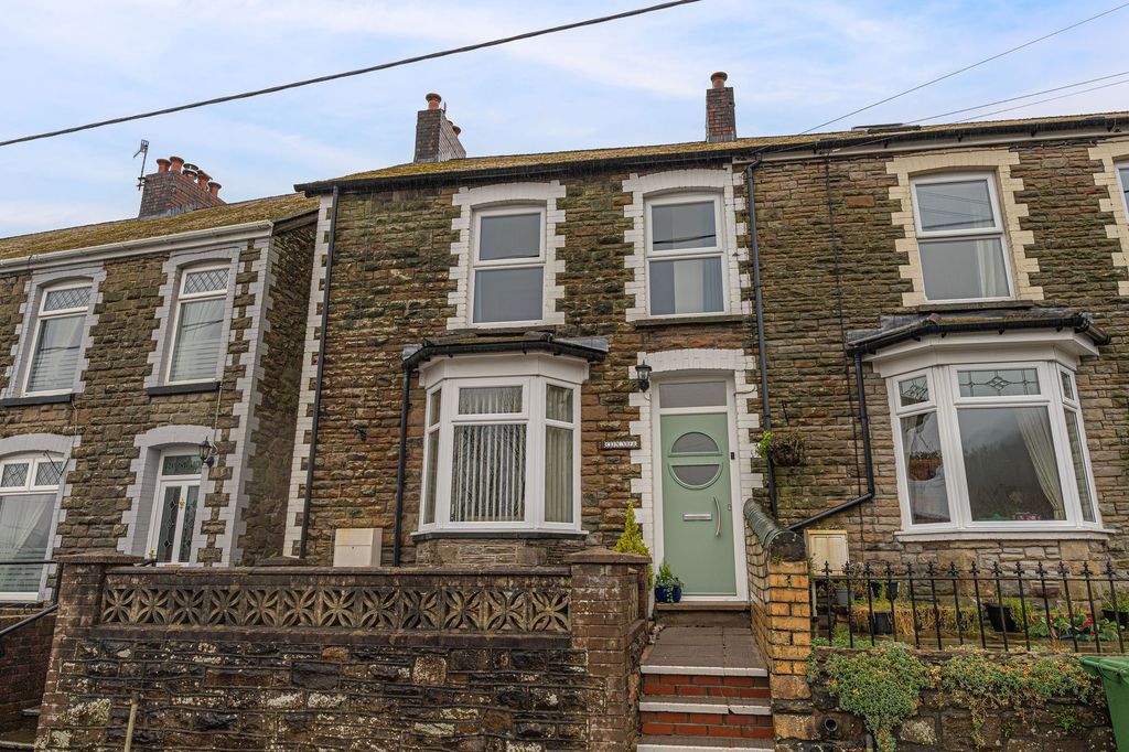 Property photo 1 of 31