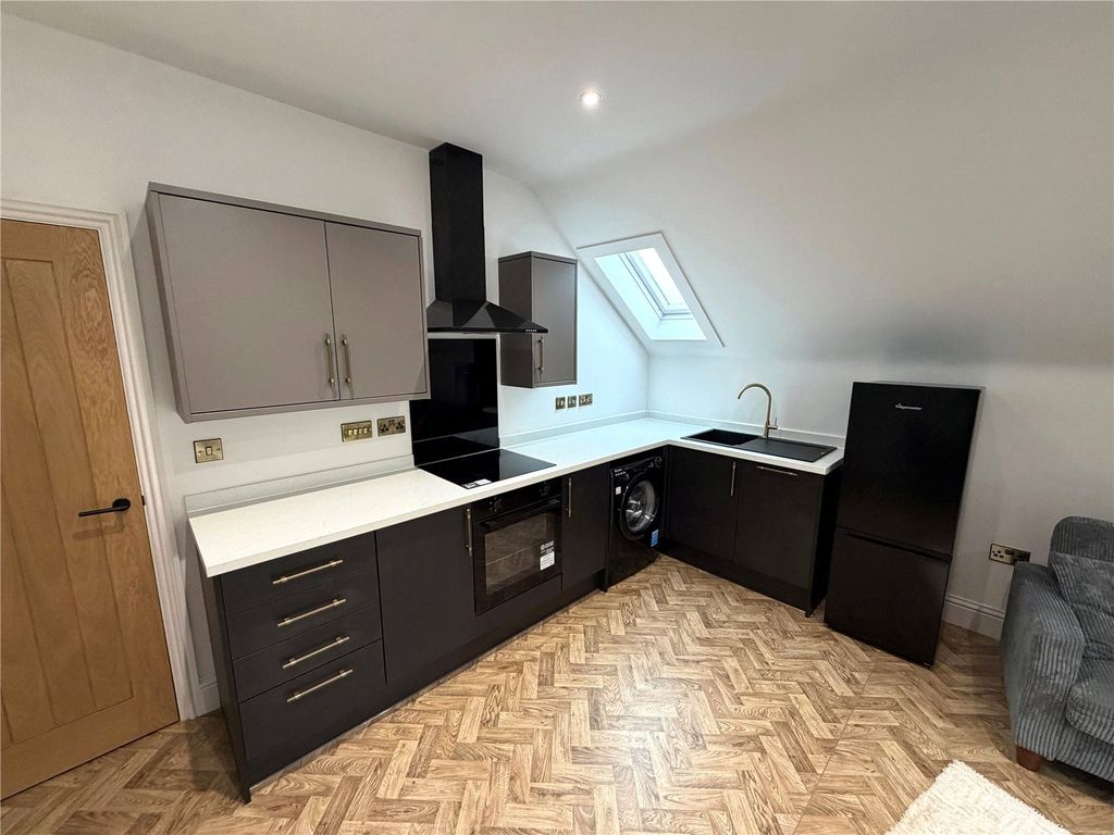 Property photo 3 of 6 Picture No. 06