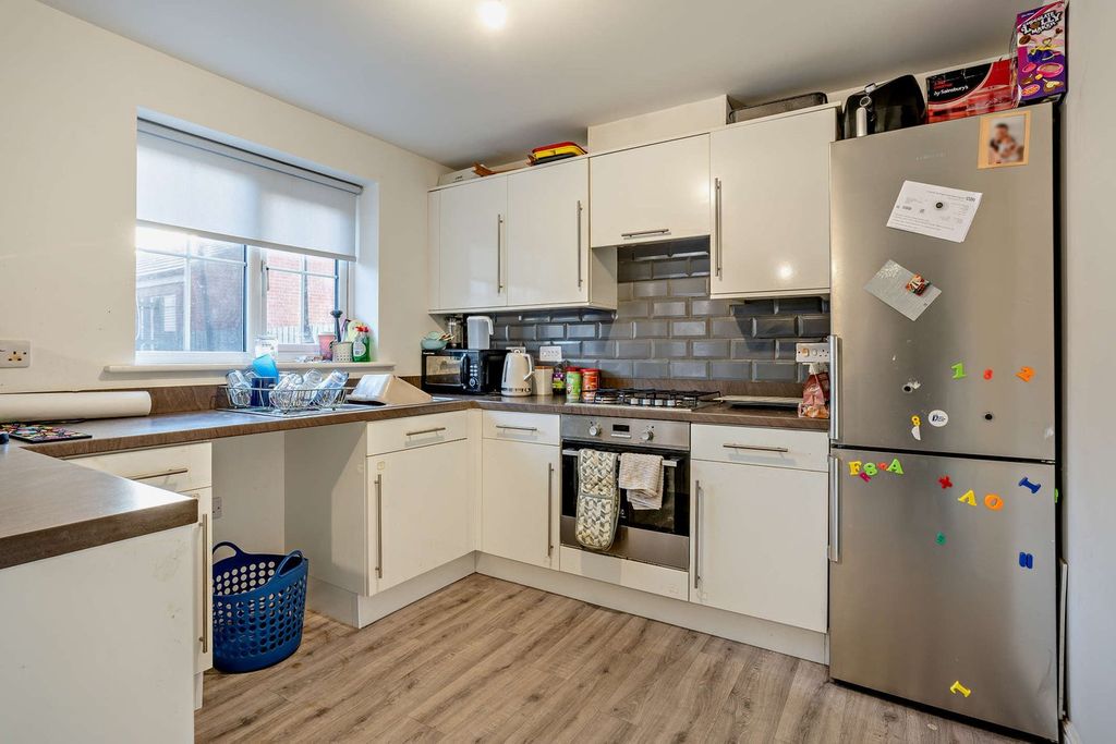 Property photo 3 of 30