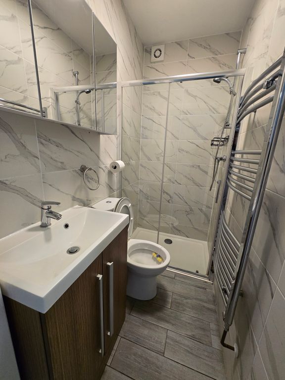 Property photo 2 of 17 20251111_115648