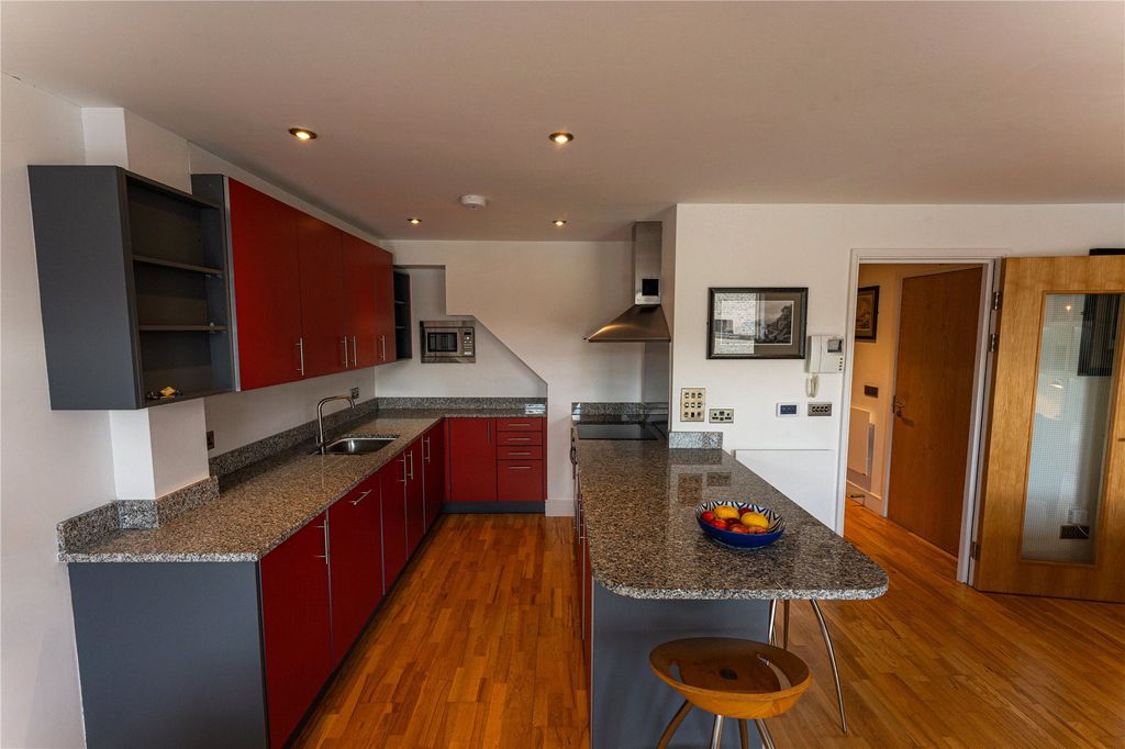 Property photo 3 of 9 Picture No. 05