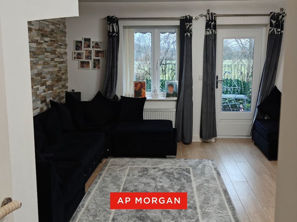 Property photo 3 of 12 Picture No. 10