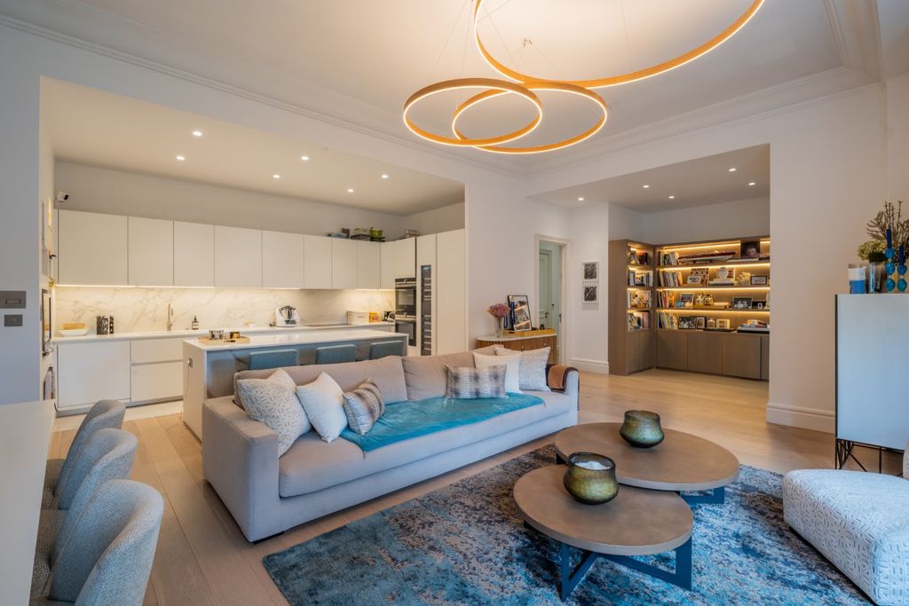 Property photo 3 of 14 Picture No. 30