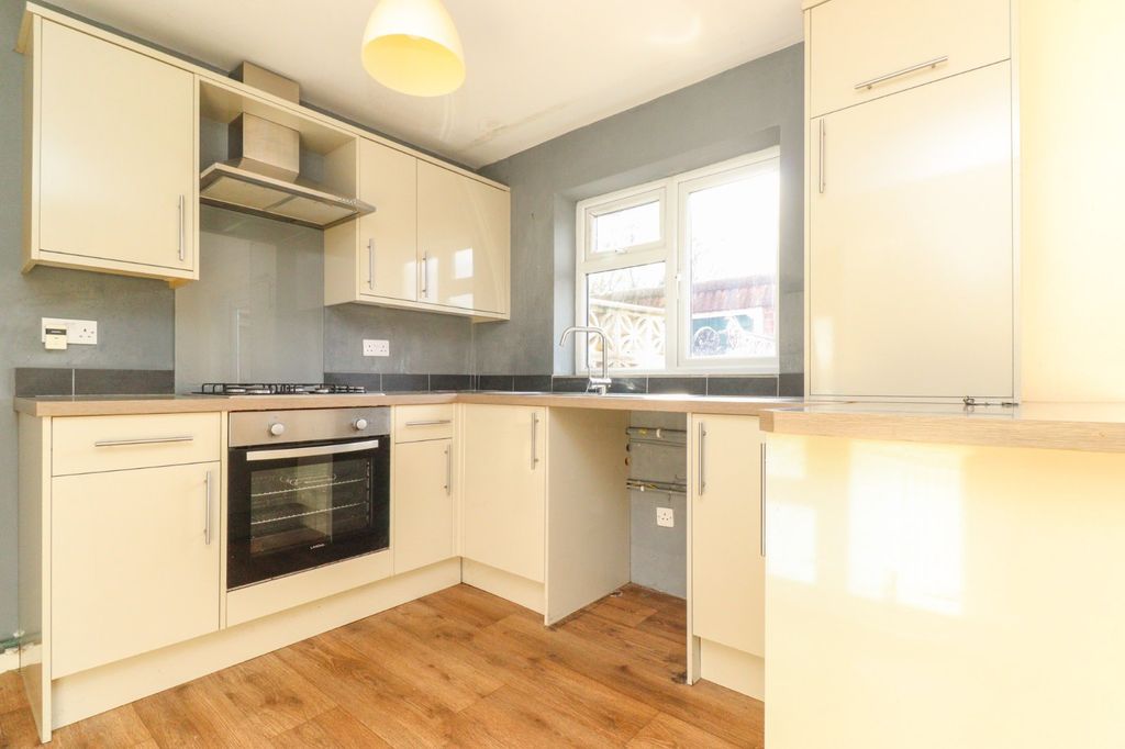 Property photo 2 of 10 Picture 2