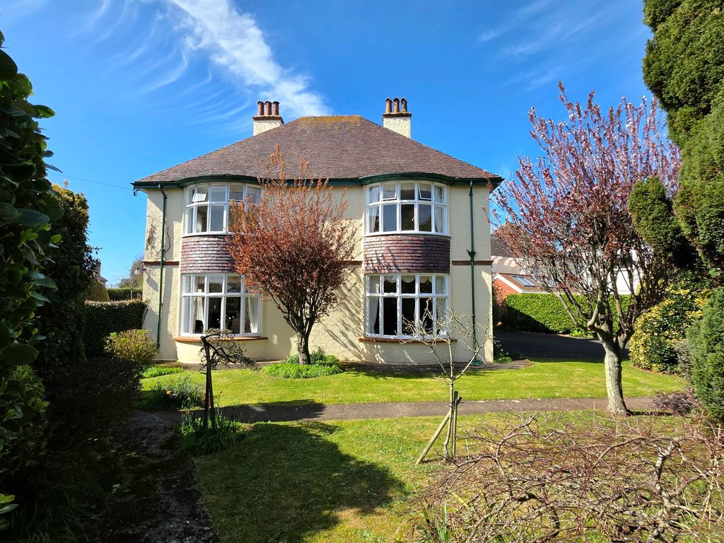 Property photo 1 of 37