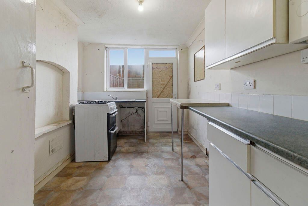 Property photo 3 of 18