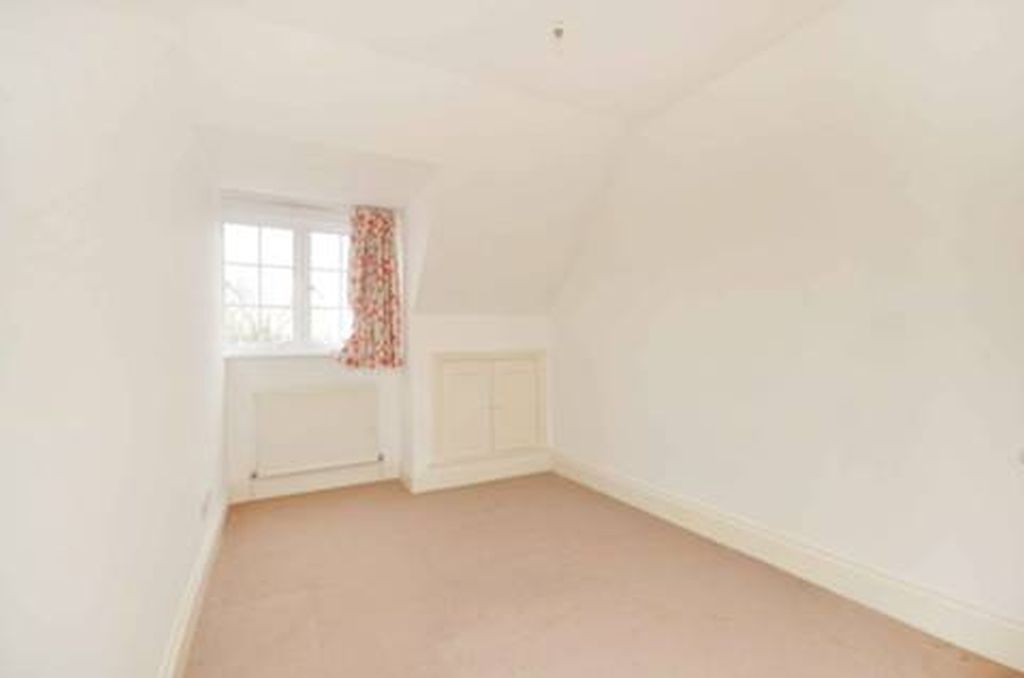 Property photo 3 of 5