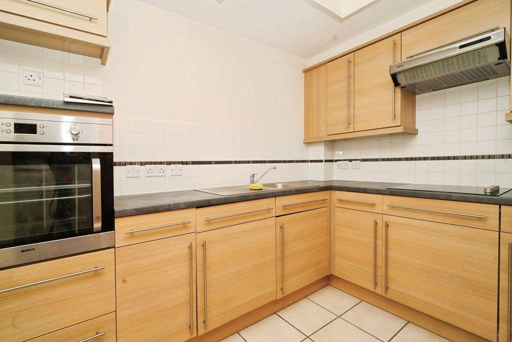 Property photo 2 of 17 Photo