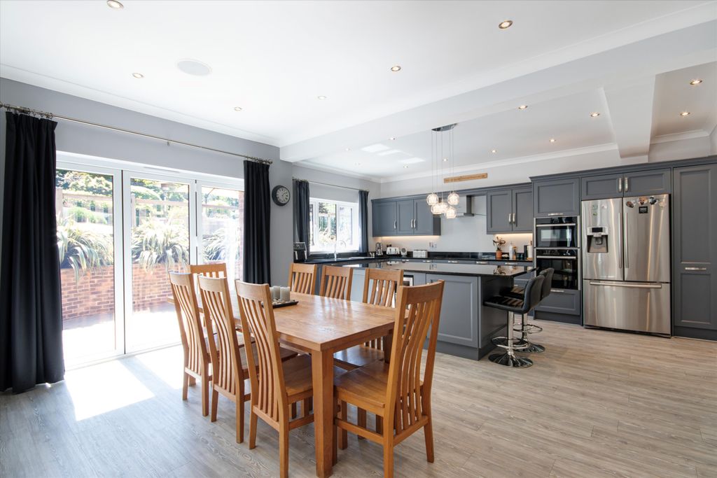 Property photo 1 of 28 Image