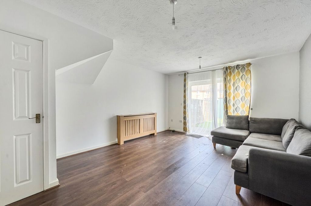 Property photo 2 of 15 150183610