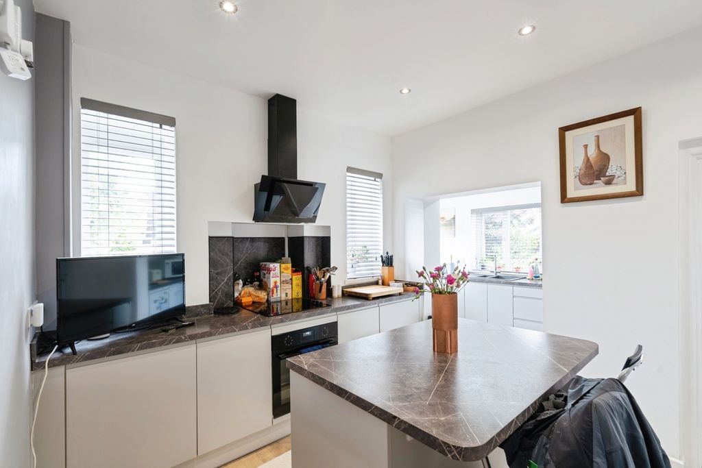 Property photo 2 of 17 Pbox-Img.Jpg