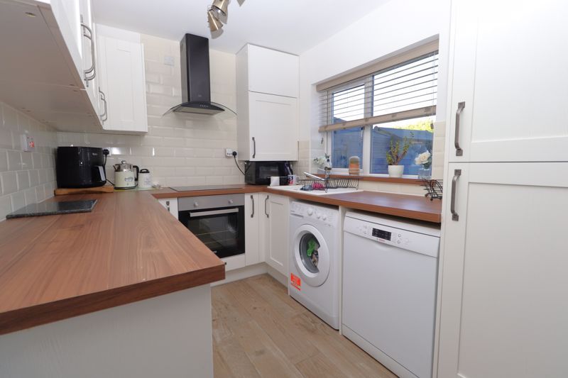 Property photo 2 of 28 Dining Kitchen