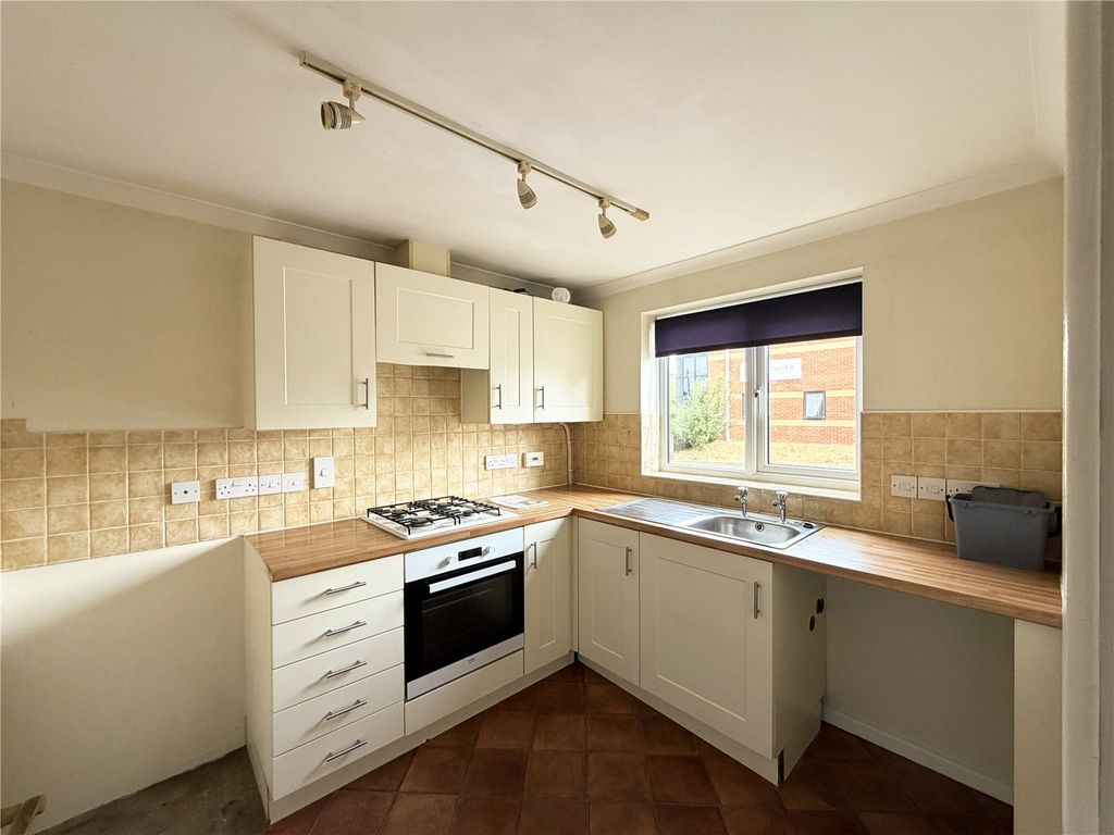 Property photo 3 of 11 Picture No. 13