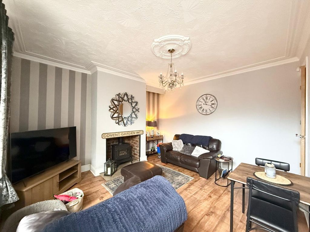 Property photo 2 of 13 Picture No. 14