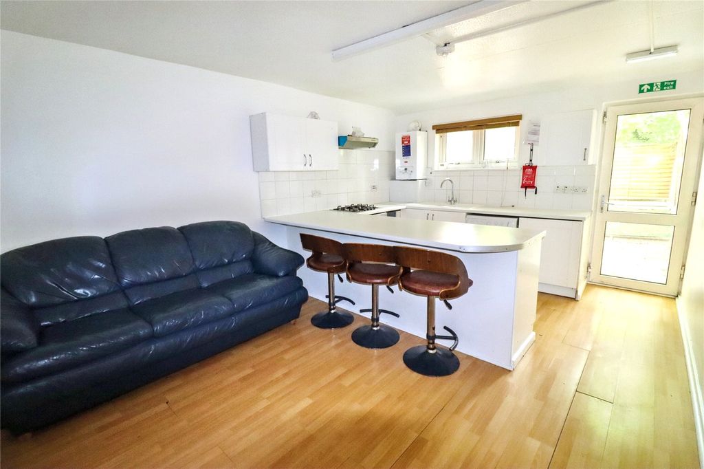Property photo 1 of 16 Picture No. 03