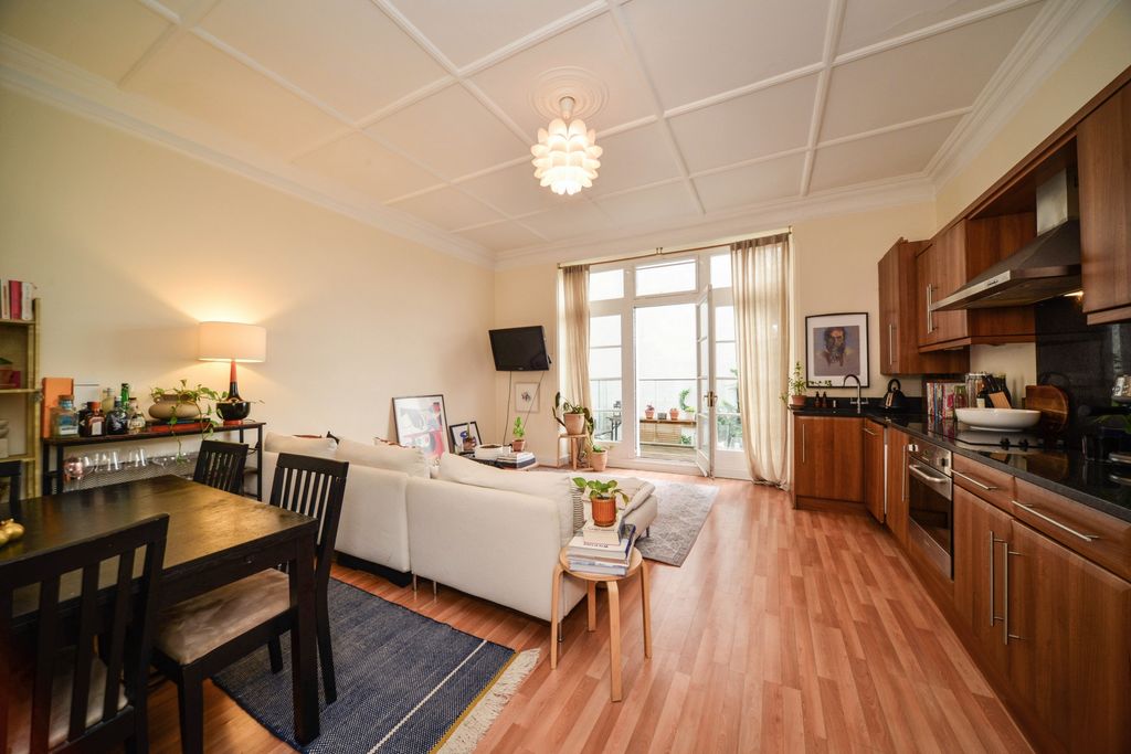 Property photo 3 of 13 Photo 8