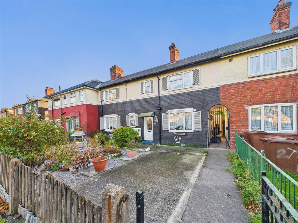 Property photo 1 of 13 Cam05377G0-Pr0112-Still020.Jpg