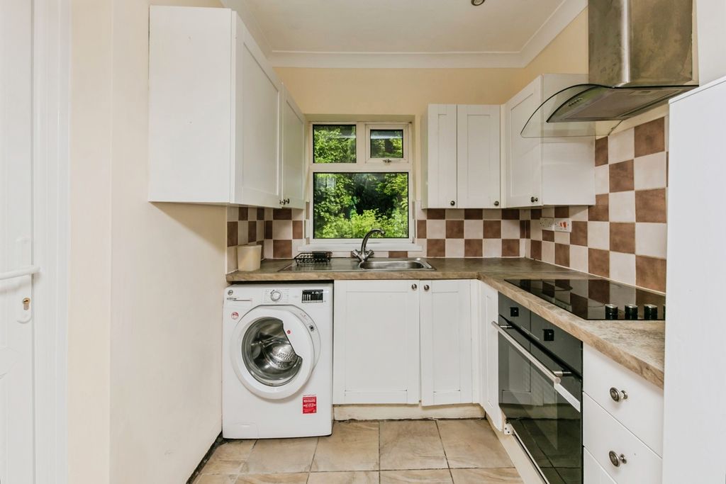 Property photo 3 of 17 Pbox-Img.Jpg