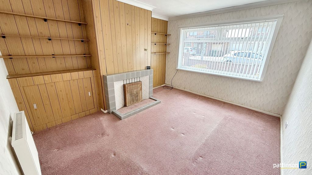 Property photo 2 of 21