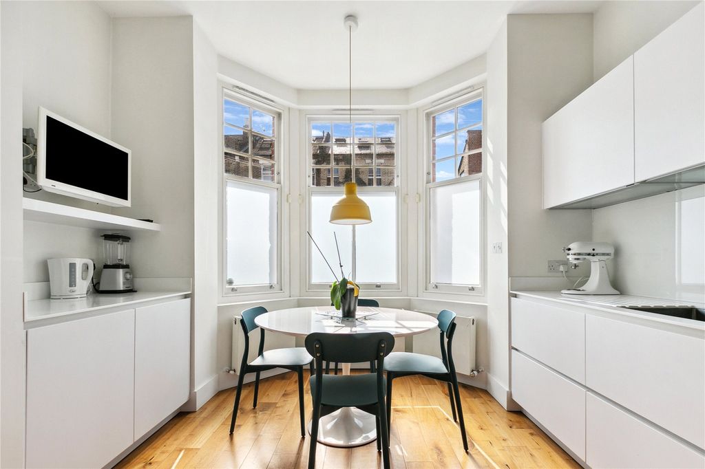 Property photo 3 of 19 Picture No. 15