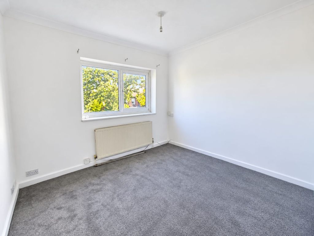 Property photo 3 of 4