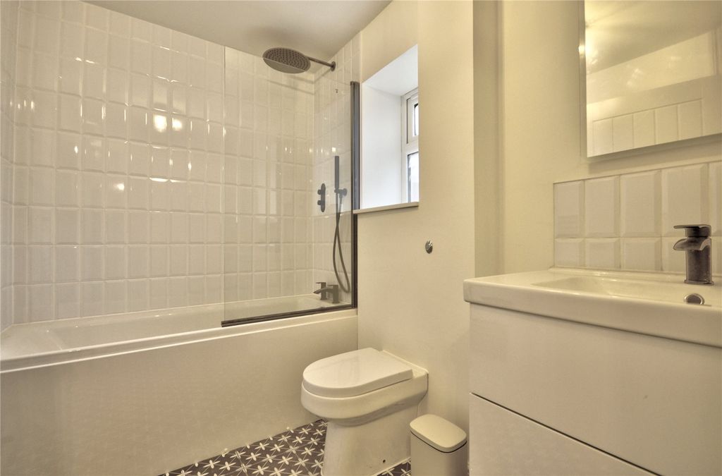 Property photo 3 of 13 Picture No. 12