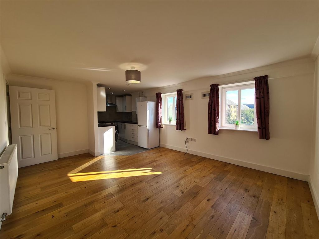 Property photo 2 of 19 20241011_144838.Jpg