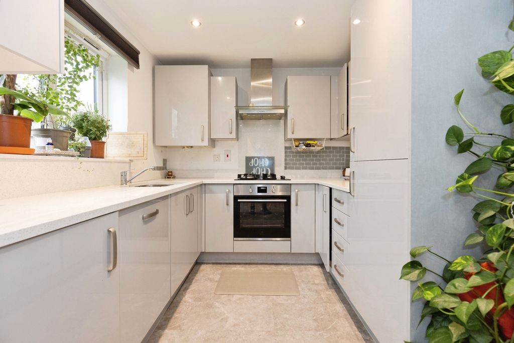 Property photo 2 of 15 Photo