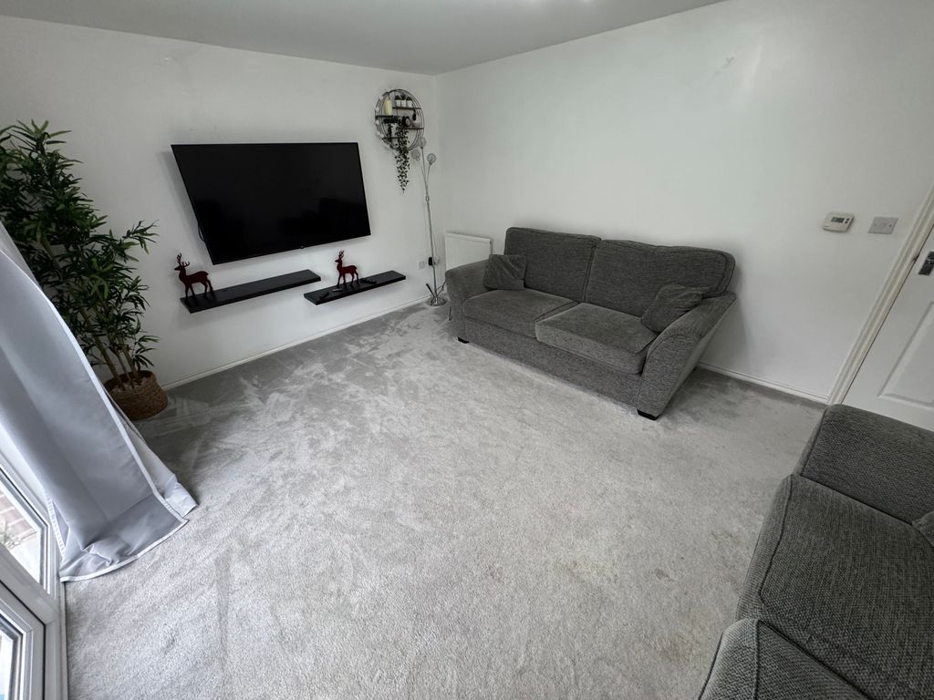 Property photo 3 of 24