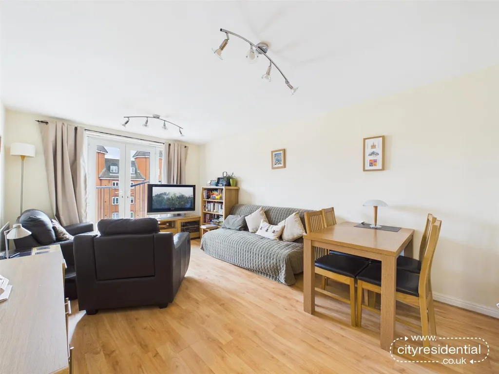 Apartment in Liverpool, Toxteth - View 3
