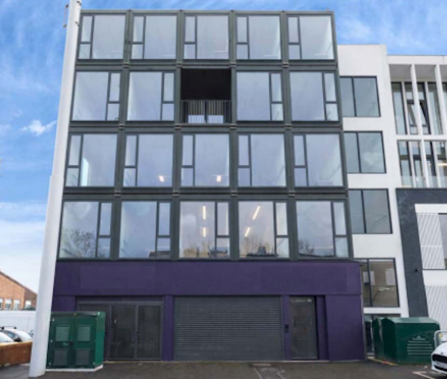 Property photo 1 of 5 Photo 0