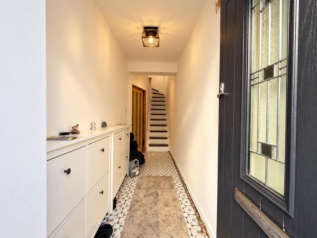 Property photo 2 of 16 Hallway