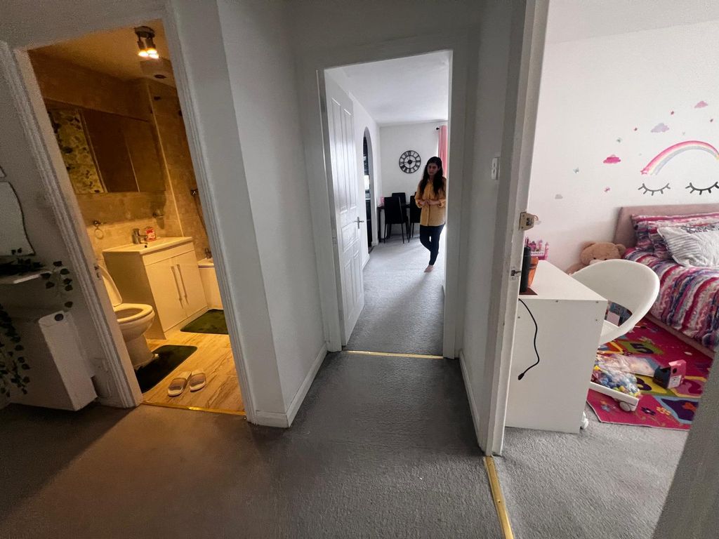 Property photo 3 of 23