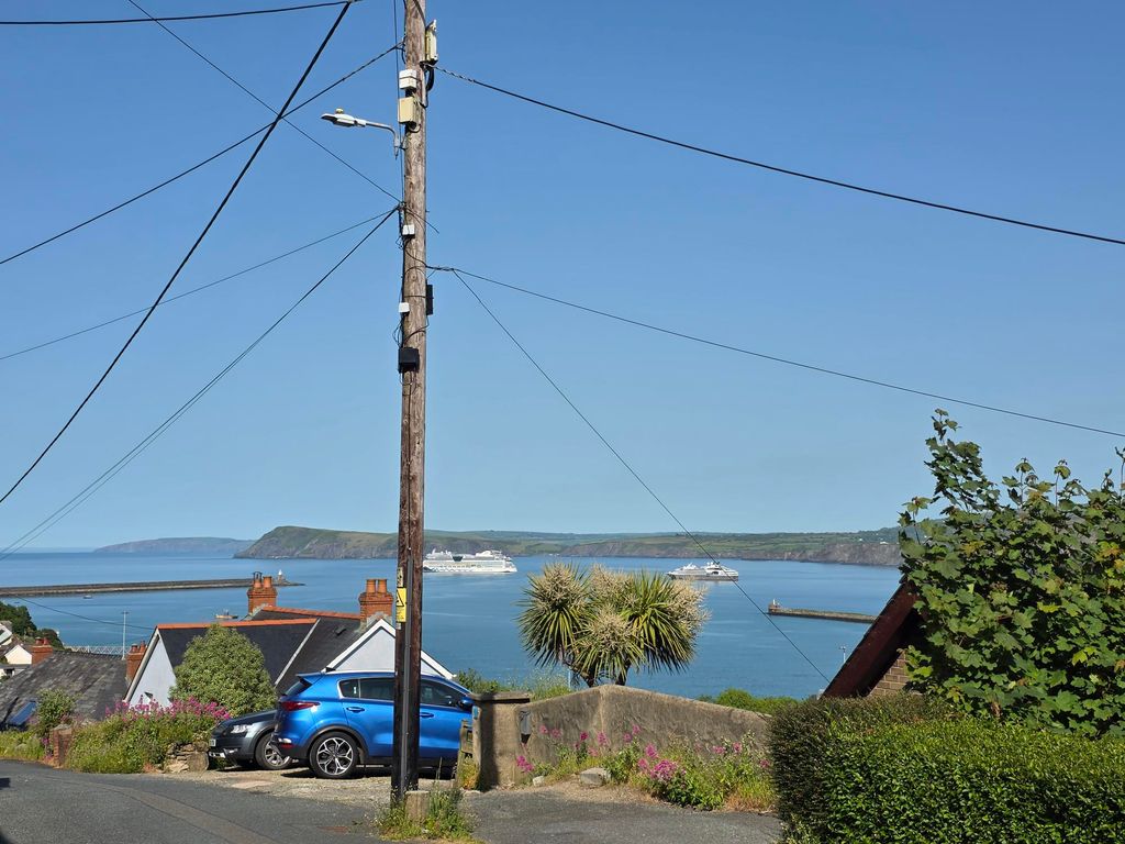 Property photo 2 of 15 Sea View