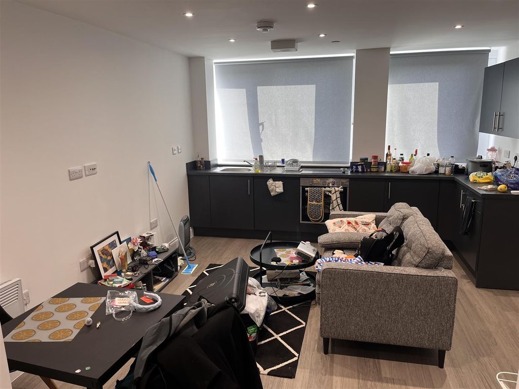 Property photo 3 of 4