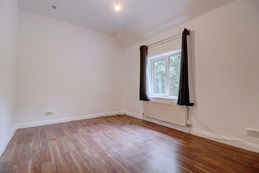 Property photo 3 of 7 Picture No. 04