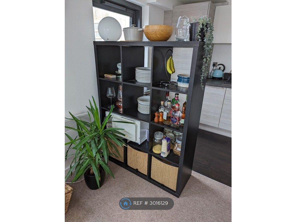Property photo 3 of 20 Bookcase