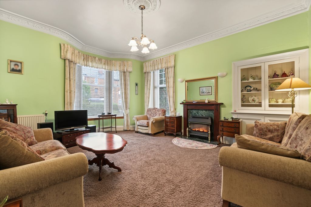 Property photo 2 of 35