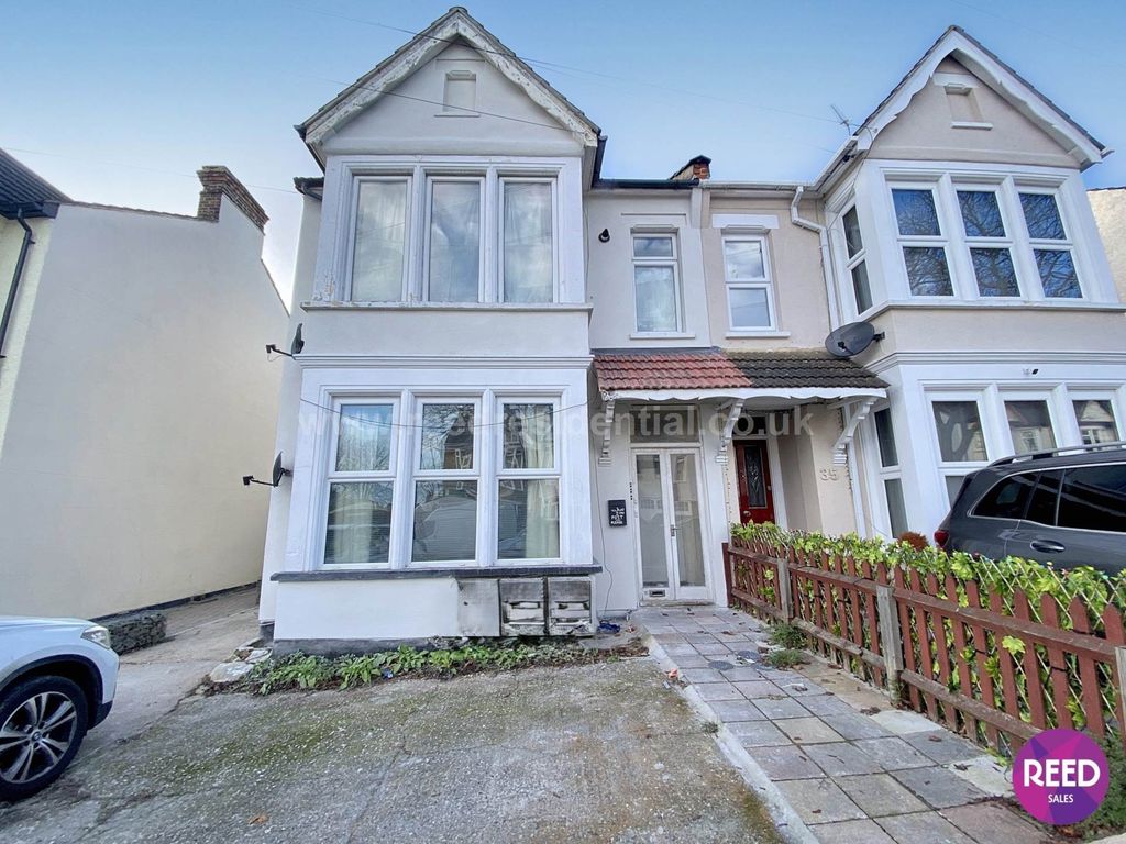 Property photo 1 of 8