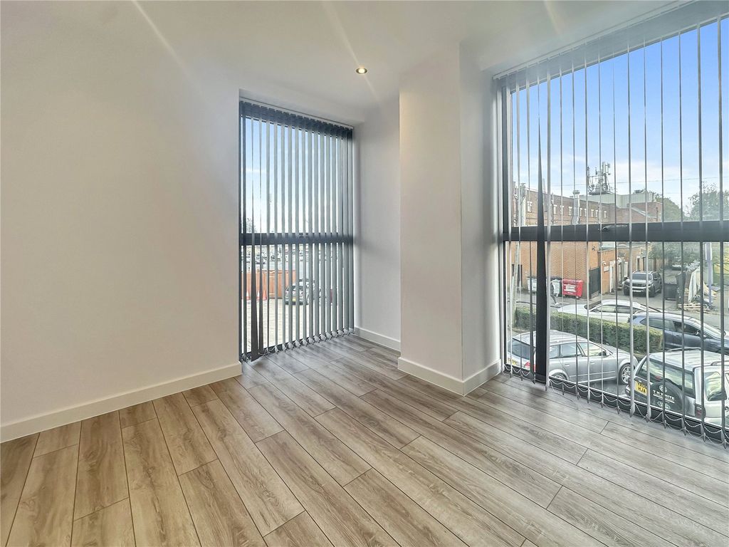 Property photo 2 of 5 Picture No. 04