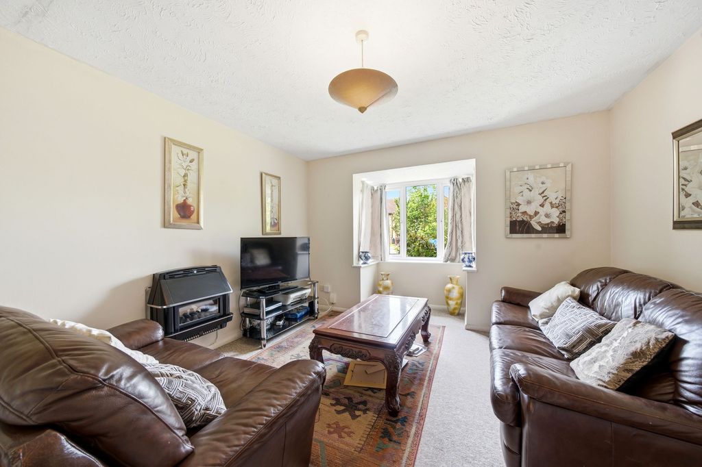 Property photo 3 of 16