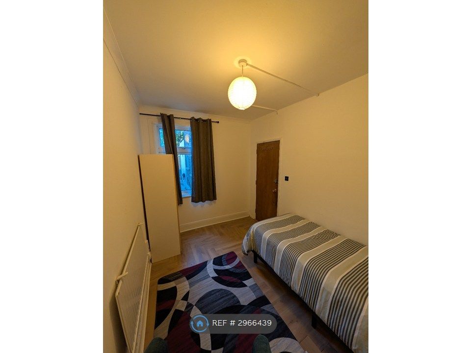 Property photo 2 of 6 Downstairs - Single Bedroom
